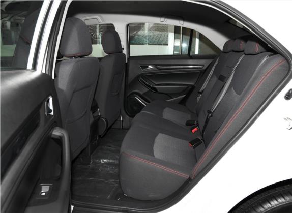 众泰Z360 2017款 1.5L 手动精英型 车厢座椅   后排空间
