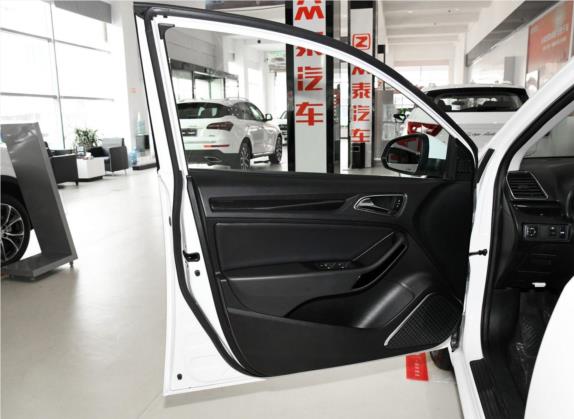 众泰Z360 2017款 1.5L 手动精英型 车厢座椅   前门板