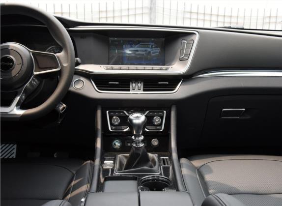 众泰T600 Coupe 2017款 1.5T 手动豪华型 中控类   中控台
