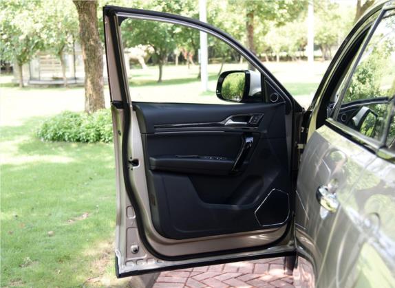 众泰T600 Coupe 2017款 1.5T 手动尊享型 车厢座椅   前门板