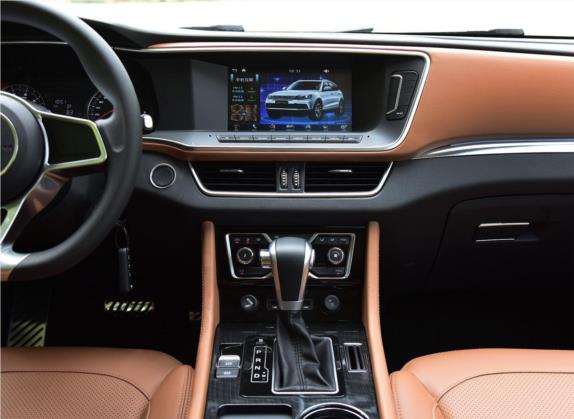 众泰T600 Coupe 2017款 1.5T 自动豪华型 中控类   中控台