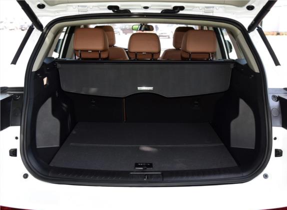 众泰T600 Coupe 2017款 1.5T 自动旗舰型 车厢座椅   后备厢