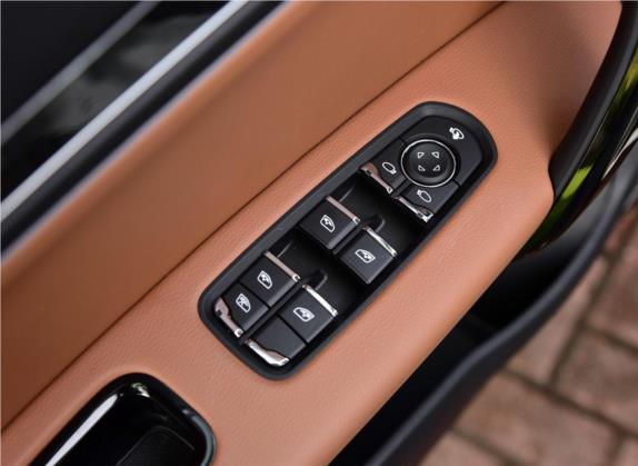 众泰T600 Coupe 2017款 1.5T 自动旗舰型 车厢座椅   门窗控制