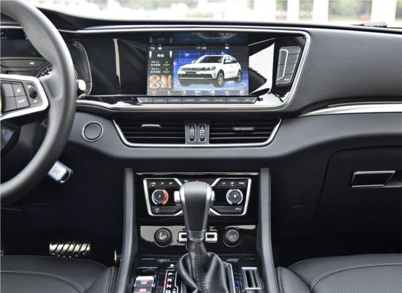 众泰T600 Coupe 2017款 1.8T 自动豪华型 中控类   中控台