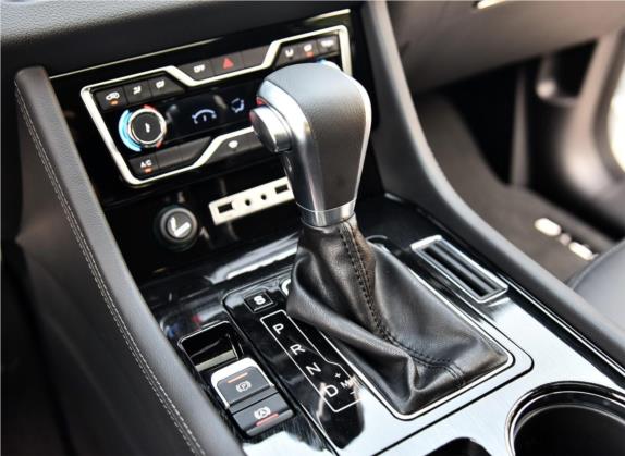众泰T600 Coupe 2017款 1.8T 自动豪华型 中控类   挡把