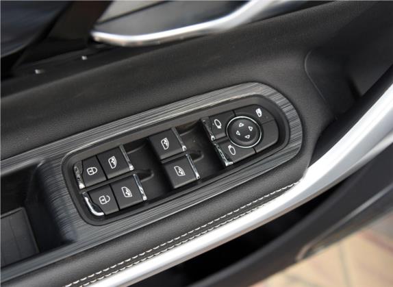 众泰T500 2018款 1.5T 自动尊享型 车厢座椅   门窗控制
