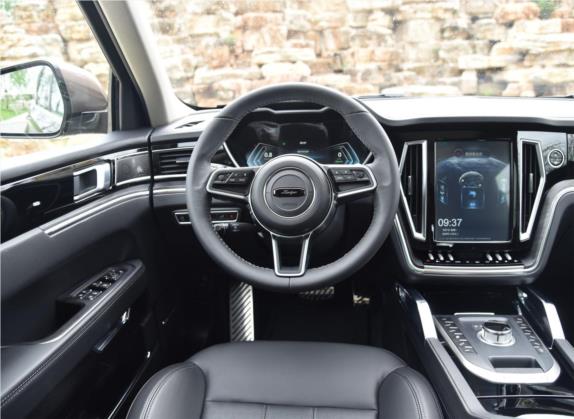众泰T800 2018款 2.0T 自动尊贵智联型 7座 中控类   驾驶位