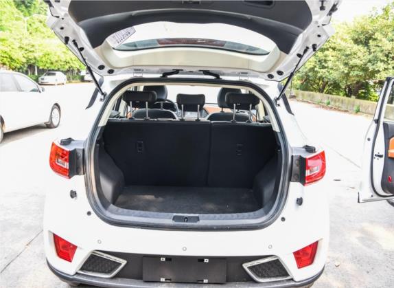 众泰T300新能源 2018款 EV 旗舰型 车厢座椅   后备厢