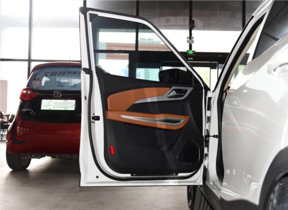 众泰T300新能源 2018款 EV 尊享型 车厢座椅   前门板