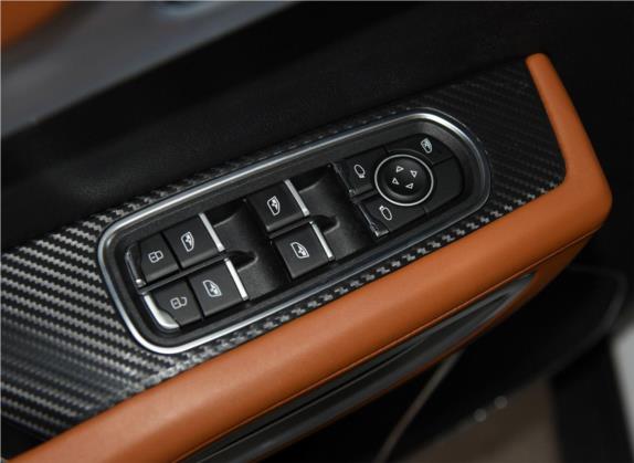 众泰T300新能源 2018款 EV 尊享型 车厢座椅   门窗控制