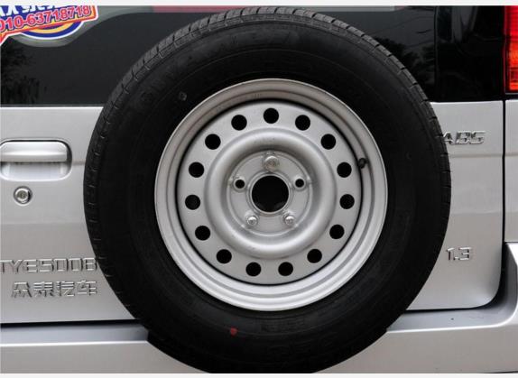 众泰5008 2010款 1.3L 手动标准型 其他细节类   备胎