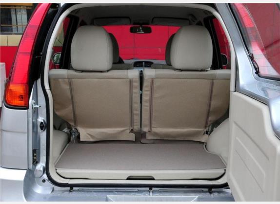 众泰5008 2010款 1.3L 手动标准型 车厢座椅   后备厢