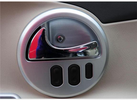 众泰5008 2010款 1.3L 手动标准型 车厢座椅   门窗控制