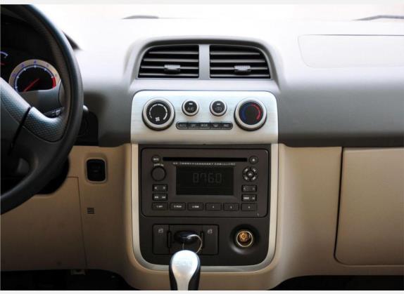 众泰5008 2010款 1.3L 手动舒适型 中控类   中控台