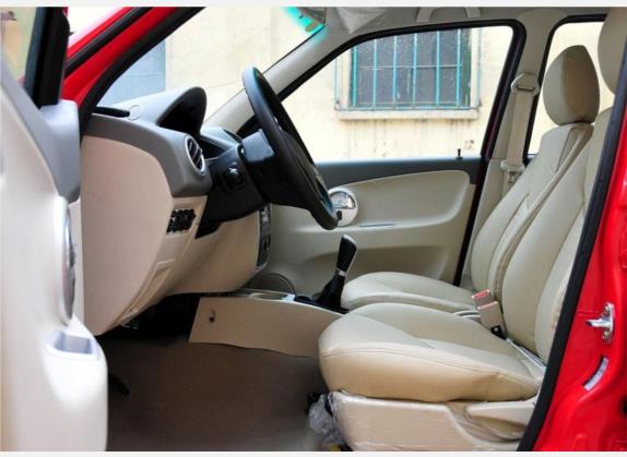 众泰5008 2010款 1.3L 手动舒适型 车厢座椅   前排空间