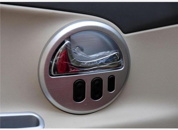 众泰5008 2010款 1.3L 手动舒适型 车厢座椅   门窗控制
