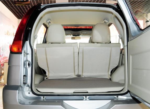 众泰5008 2010款 1.3L 手动豪华型 车厢座椅   后备厢