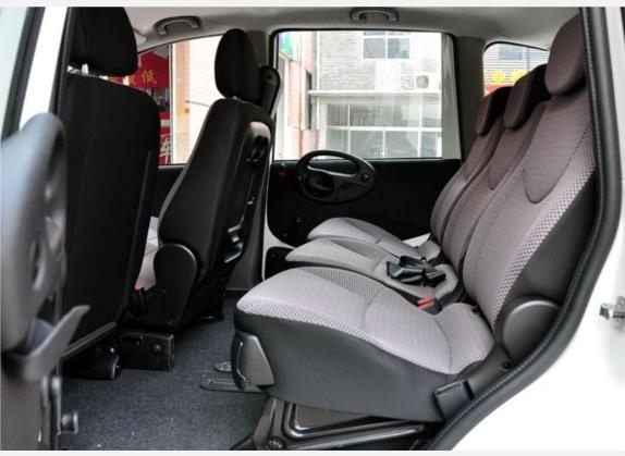 众泰M300 2009款 1.6L 双燃料精锐型 车厢座椅   后排空间
